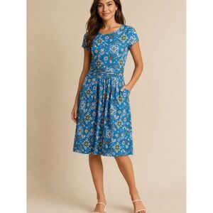Boden Amelie Floral Jersey Dress Blue Short Sleeve Knee Length Size 10 Pockets